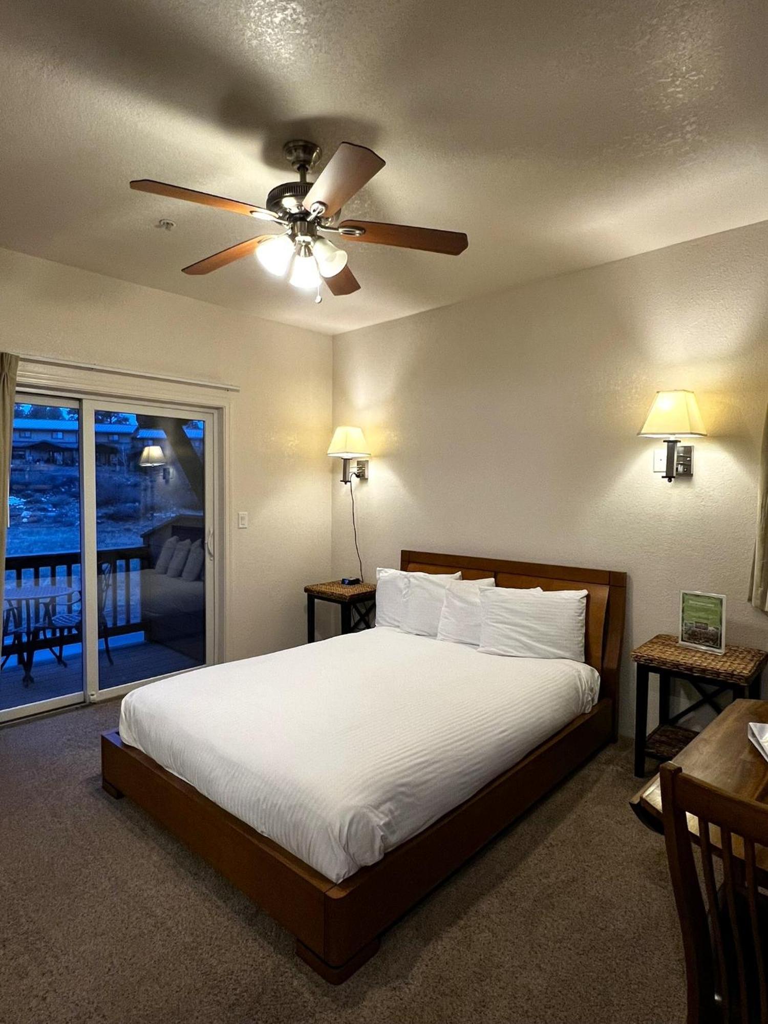 Canyon Plaza Premier Studio And Apartments Тусан Екстериор снимка