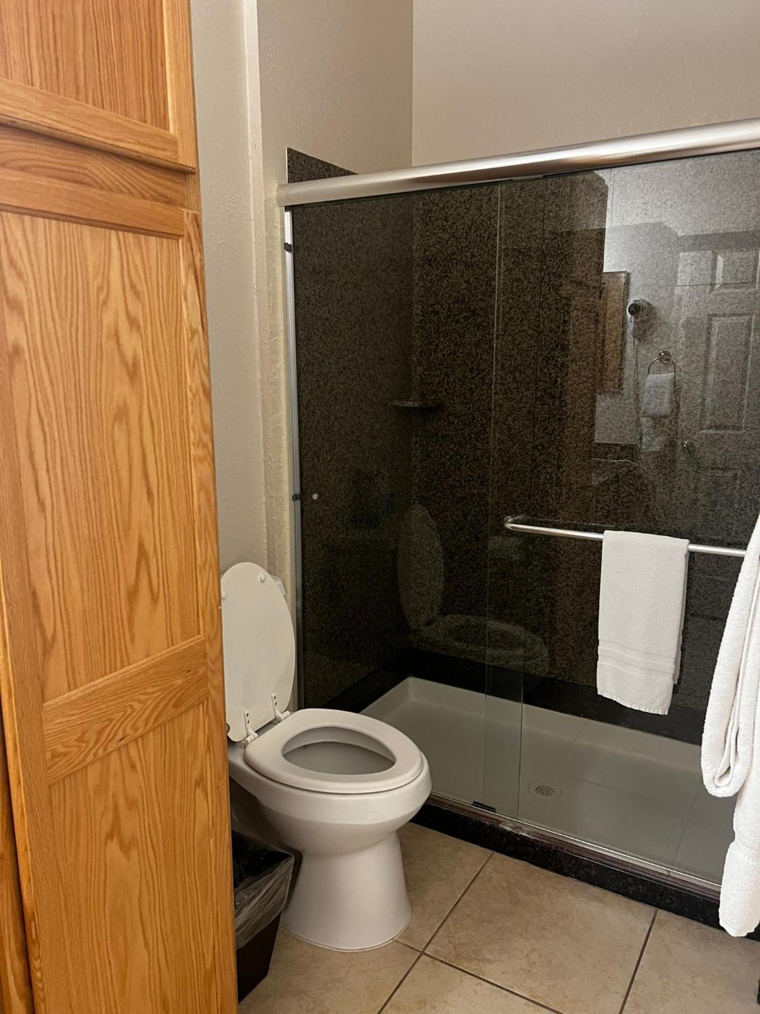Canyon Plaza Premier Studio And Apartments Тусан Екстериор снимка
