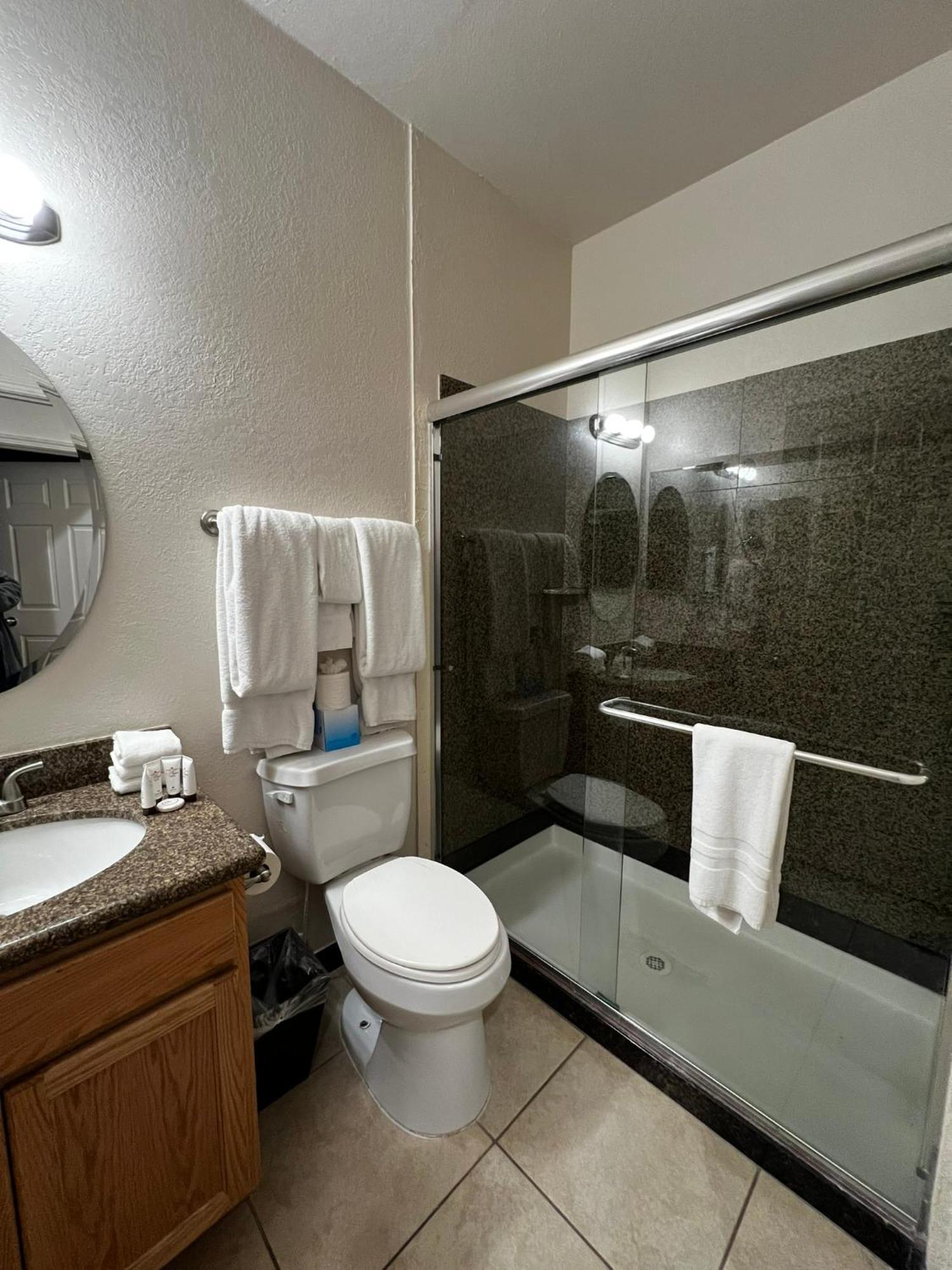 Canyon Plaza Premier Studio And Apartments Тусан Екстериор снимка